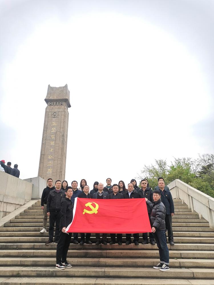 揚(yáng)先烈精神  頌愛國(guó)情懷-第2張圖片-南京九建