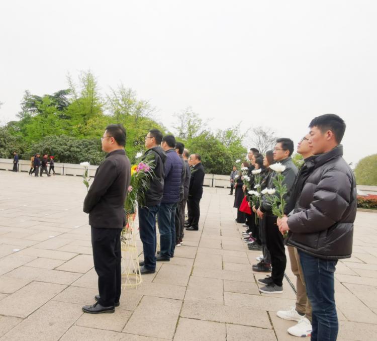 揚(yáng)先烈精神  頌愛國(guó)情懷-第3張圖片-南京九建